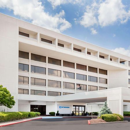 Готель Wyndham Indianapolis Airport Екстер'єр фото