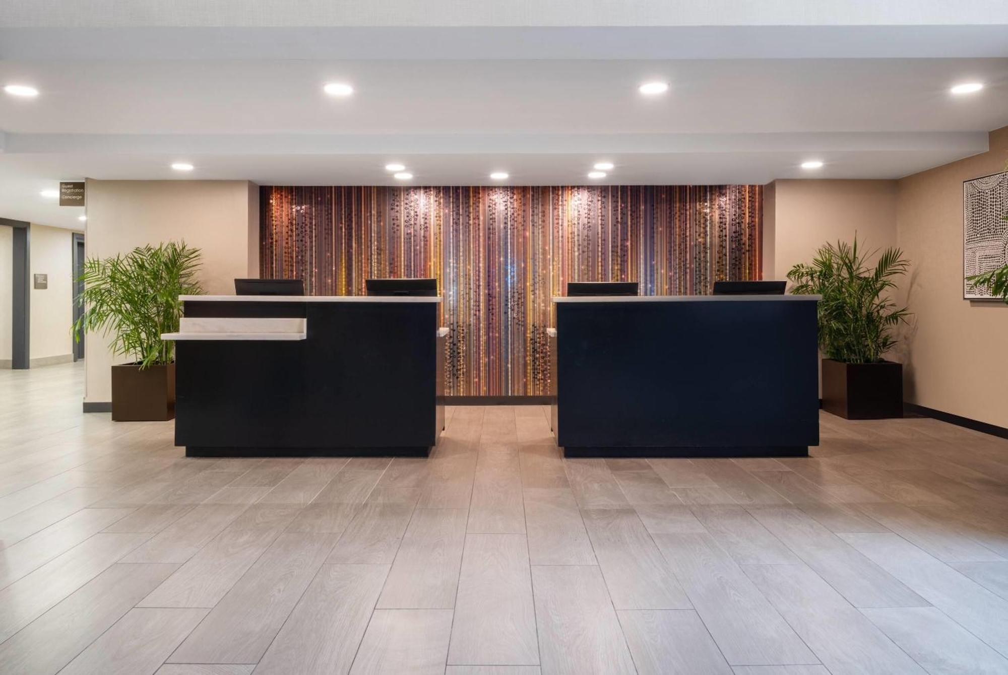 Готель Wyndham Indianapolis Airport Екстер'єр фото