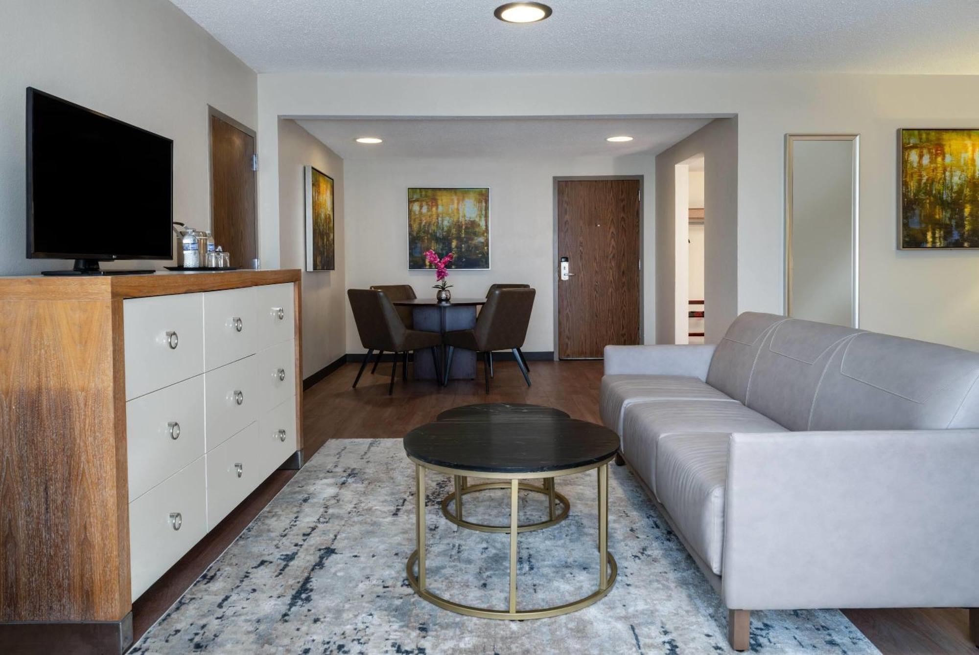 Готель Wyndham Indianapolis Airport Екстер'єр фото