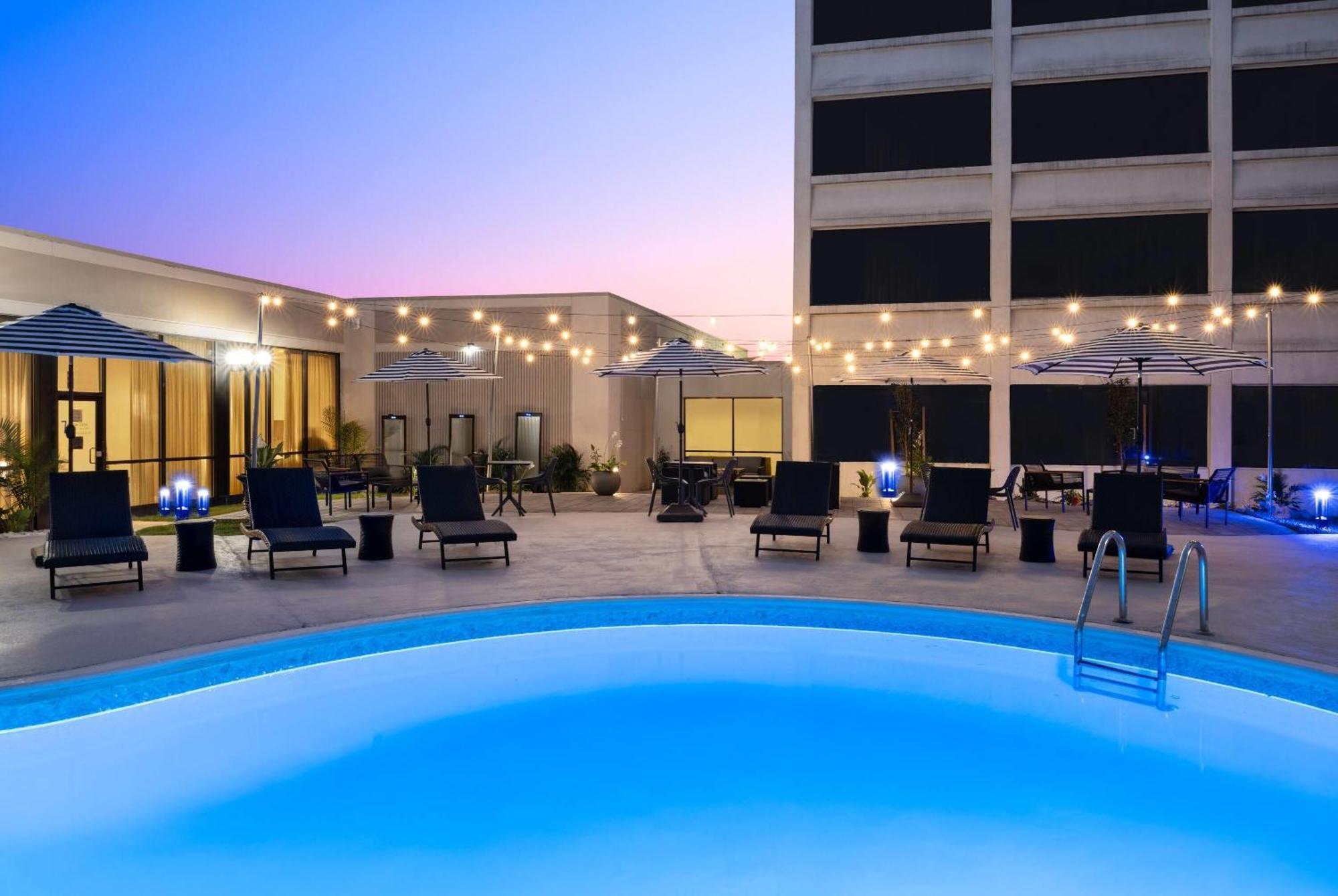 Готель Wyndham Indianapolis Airport Екстер'єр фото